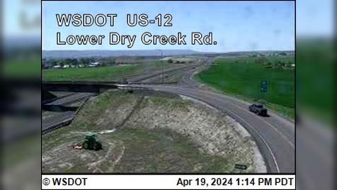 Traffic Cam Lowden: US 12 at MP 324.31: Lower Dry Creek Road Player