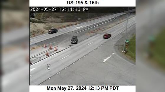 Traffic Cam Spokane: US 195 at MP 95.6: 16th Ave Player