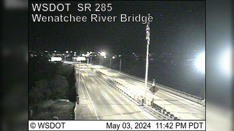 Traffic Cam Wenatchee › South: SR 285 at MP 4: N - Ave Player