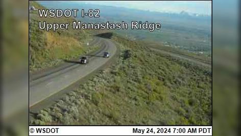 Traffic Cam Kittitas › East: I-82 at MP 7.7: Manastash Ridge Summit Player