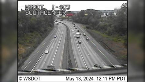 Traffic Cam Burien: I-405 at MP 0.3: Southcenter Player