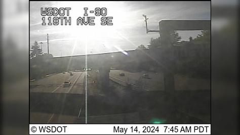 Traffic Cam Bellevue: I-90 at MP 9.7: 118th Ave SE Player