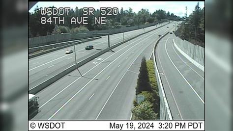 Traffic Cam Clyde Hill: SR 520 at MP 4.5: 84th Ave NE Player