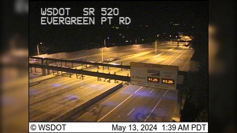 Traffic Cam Clyde Hill: SR 520 at MP 4.1: Evergreen Pt Rd Player