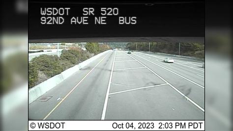 Traffic Cam Clyde Hill: SR 520 at MP 5.2: 92nd Ave NE, Bus Player