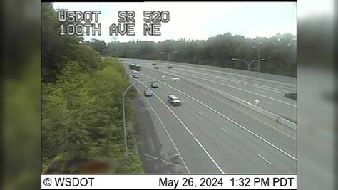 Traffic Cam Clyde Hill: SR 520 at MP 5.7: 100th Ave NE Player