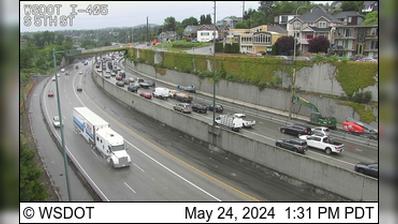 Traffic Cam Renton: I-405 at MP 3.4: S 5th St Player
