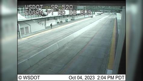 Traffic Cam Clyde Hill: SR 520 at MP 4.1: Evergreen Pt Rd, EB Bus Player