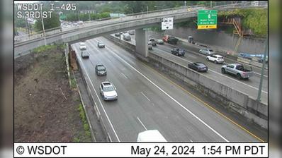 Traffic Cam Renton: I-405 at MP 3.6: S 3rd St Player