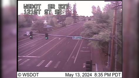 Traffic Cam Everett: SR 527 at MP 9.5: 121st St SE Player
