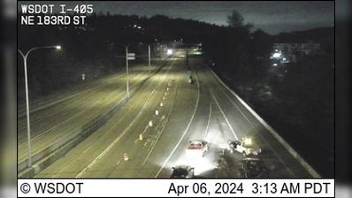 Traffic Cam Bothell: I-405 at MP 23.9: NE 183rd St Player