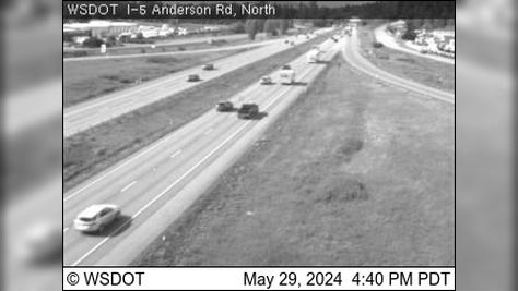 Traffic Cam Mount Vernon › North: I-5 at MP 225.1: Anderson Rd (North) Player