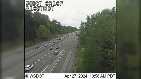 Traffic Cam Kent: SR 167 at MP 24.4: S 180th St Player