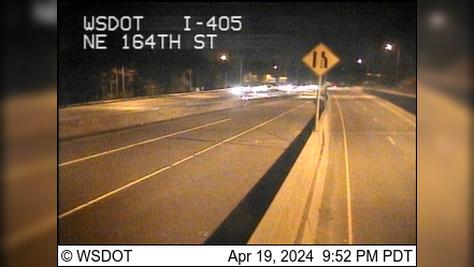 Traffic Cam Bothell: I-405 at MP 22.8: NE 164th St Player