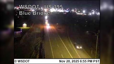 Traffic Cam Tri-Cities › North: US 395 at MP 19.2: Blue Bridge Player