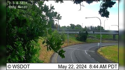 Officers Row › South: I-5 at MP 0.44: SR14 - Way Ramp Meter Traffic Camera