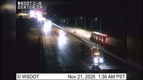 Traffic Cam DuPont: I-5 at MP 117.9: Center Dr Player