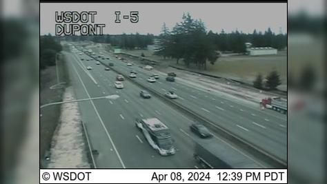 Traffic Cam DuPont: I-5 at MP 118.5 Player