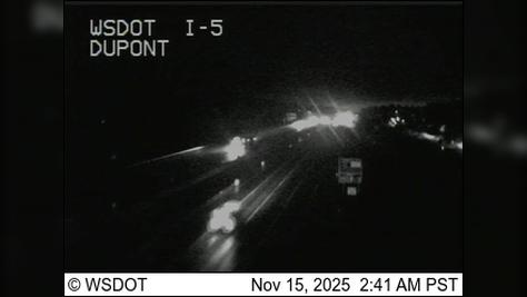 Traffic Cam DuPont: I-5 at MP 118.5 Player