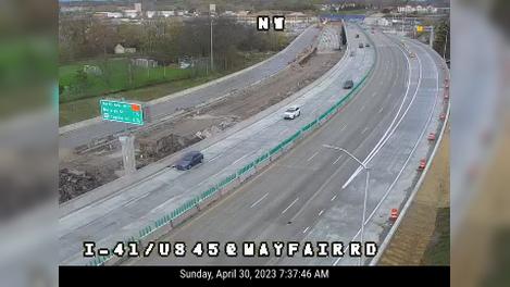 Traffic Cam Wauwatosa: I-41/US 45 at Mayfair Rd Player