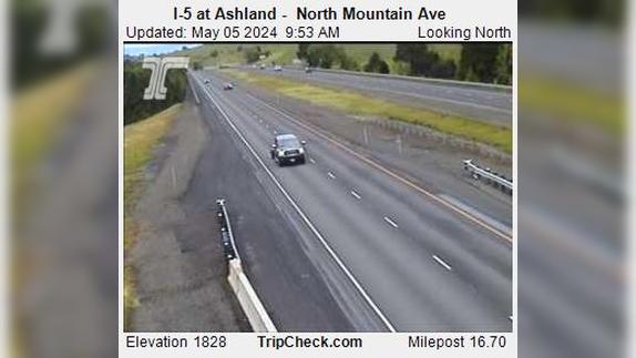 Traffic Cam Ashland: I-5 at - North Mountain Ave Player