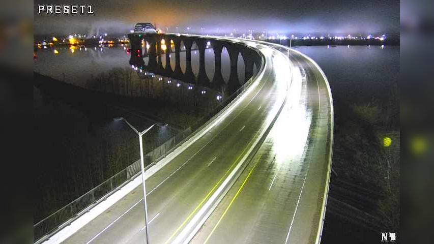 City of Superior: T.H.2 WB (Bong Bridge) Traffic Camera