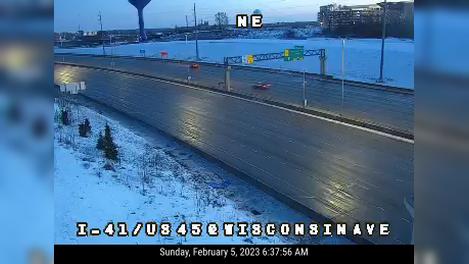 Traffic Cam Bay View: I-41/US 45 at - Ave Player