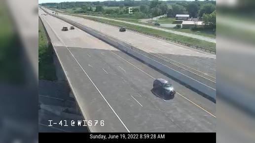 Traffic Cam Winnebago: I-41 @ WI 76 Player