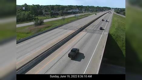 Traffic Cam Fox Crossing: I-41 @ WI 125  (College Ave) Player