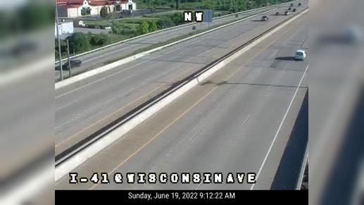 Traffic Cam Grand Chute: I-41 @ Wiconsin Ave / WI 96 Player