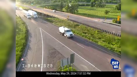 Traffic Cam Northfield: I-94 at WIS Player