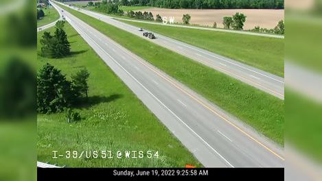 Traffic Cam Plover: I-39 / US 51 @ WI 54 Player