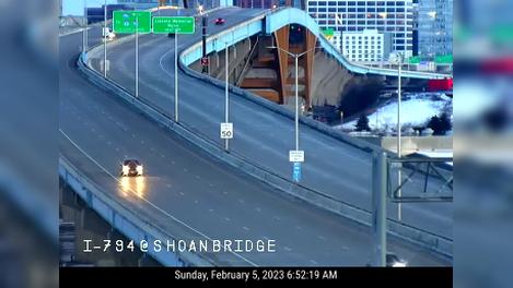 Traffic Cam Greenfield: I-794 at S of Hoan Bridge Player