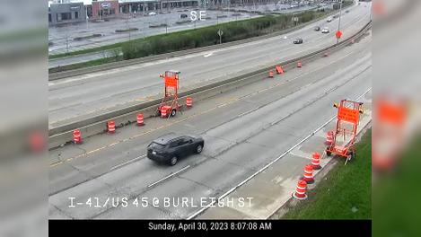 Traffic Cam Story Hill: I-41/US 45 at N of Burleigh St Player