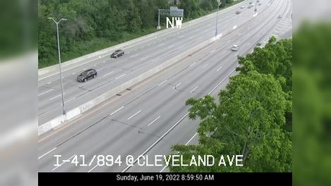 West Allis: I-//US  @ Cleveland Ave Traffic Camera