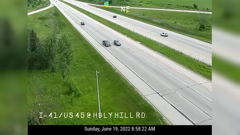 Traffic Cam Village of Richfield: I-41/US 45 @ Holy Hill Rd Player