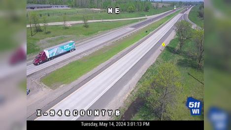 Traffic Cam Vaudreuil: I-94 at County B Player