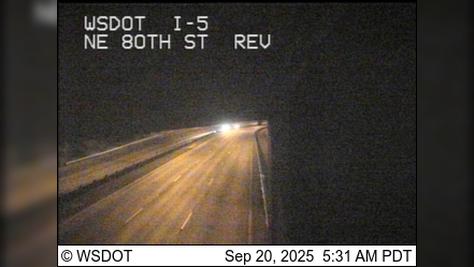 Traffic Cam Green Lake Station: I-5 at MP 171.2: NE 80th St Express Lanes Player